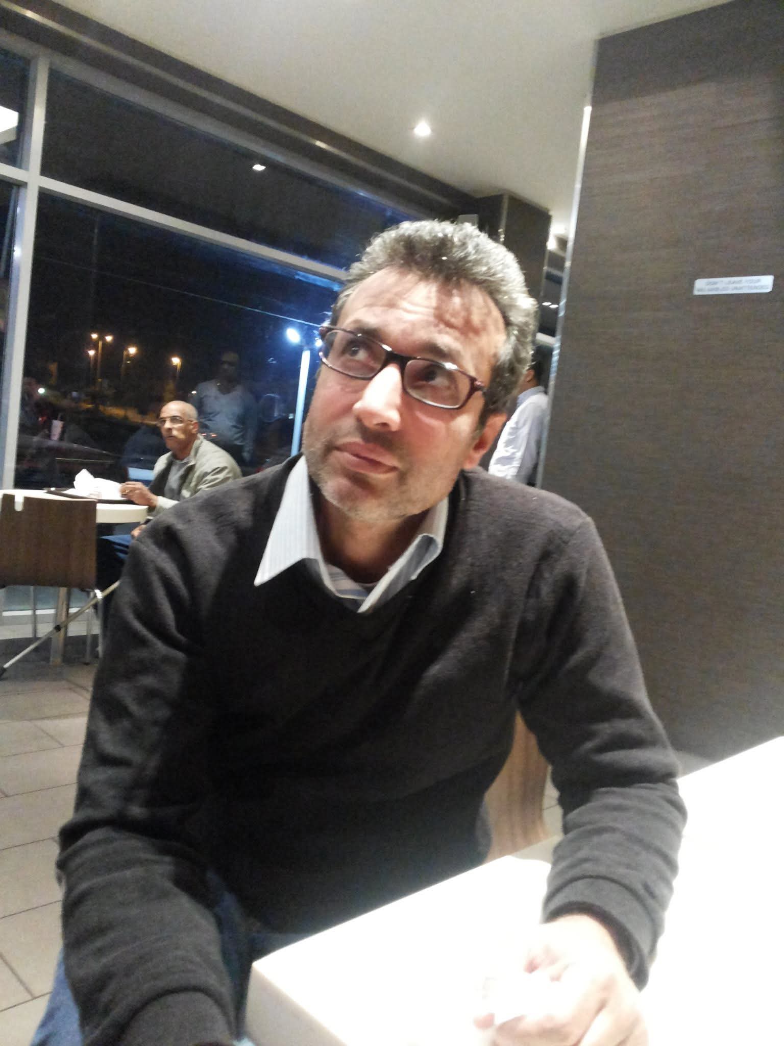 د. علاء عبد العزيز يكتب.. الخوف من المرآة