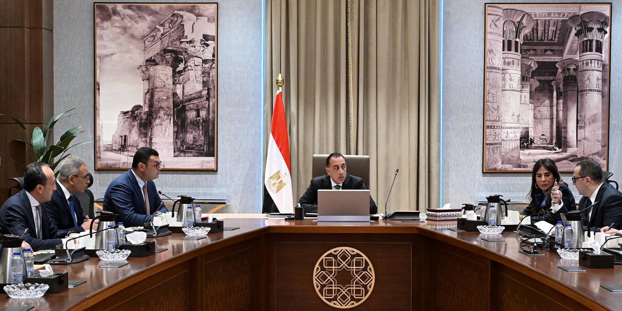 مدبولى يستعرض الخطة الزمنية لتنفيذ مشروع 