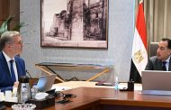 مدبولي: أهمية التوسع في مشروعات الإنتاج المحلي وتوفير الفرص الاستثمارية  لتحقيق الاكتفاء الذاتي وتقليل الفاتورة الاستيرادية من المواد البترولية