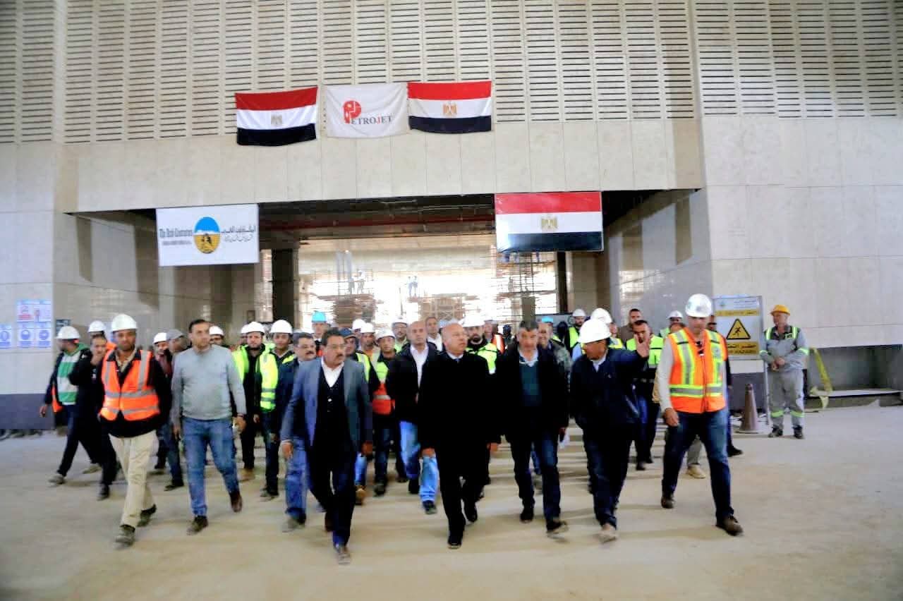 الوزير : اعمال تنفيذ شبكة القطار الكهربائي السريع تجسد ملحمة عظيمة يتم تنفيذها على ارض مصر