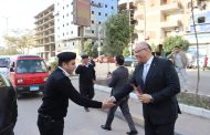محافظ القليوبية ورئيس جامعة بنها يقدمان الورود على رجال الشرطة بالأكمنة والميادين