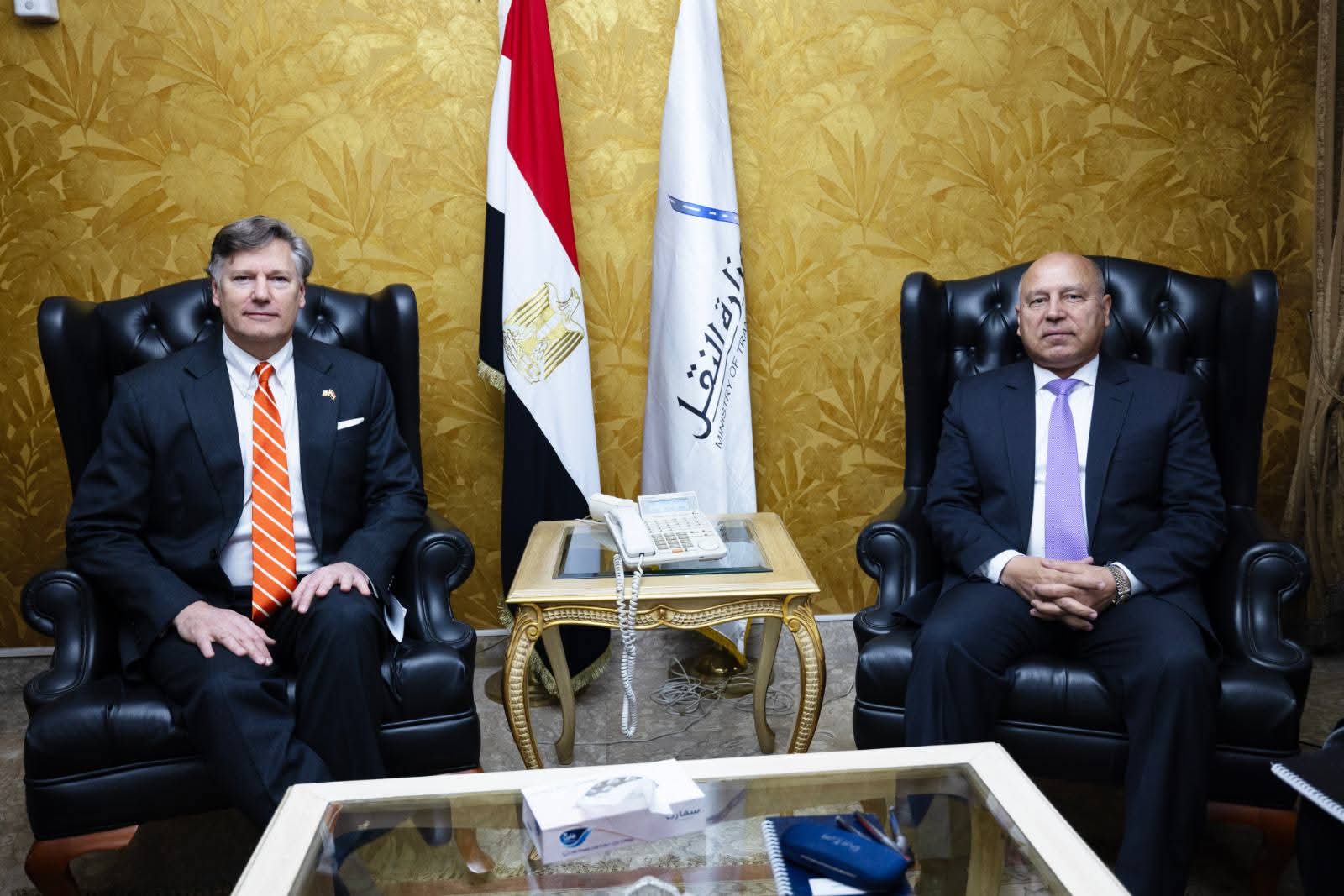 الوزير يبحث مع نائب وزير الخارجية الأمريكي تعزيز التعاون المشترك في مجالي النقل والصناعة