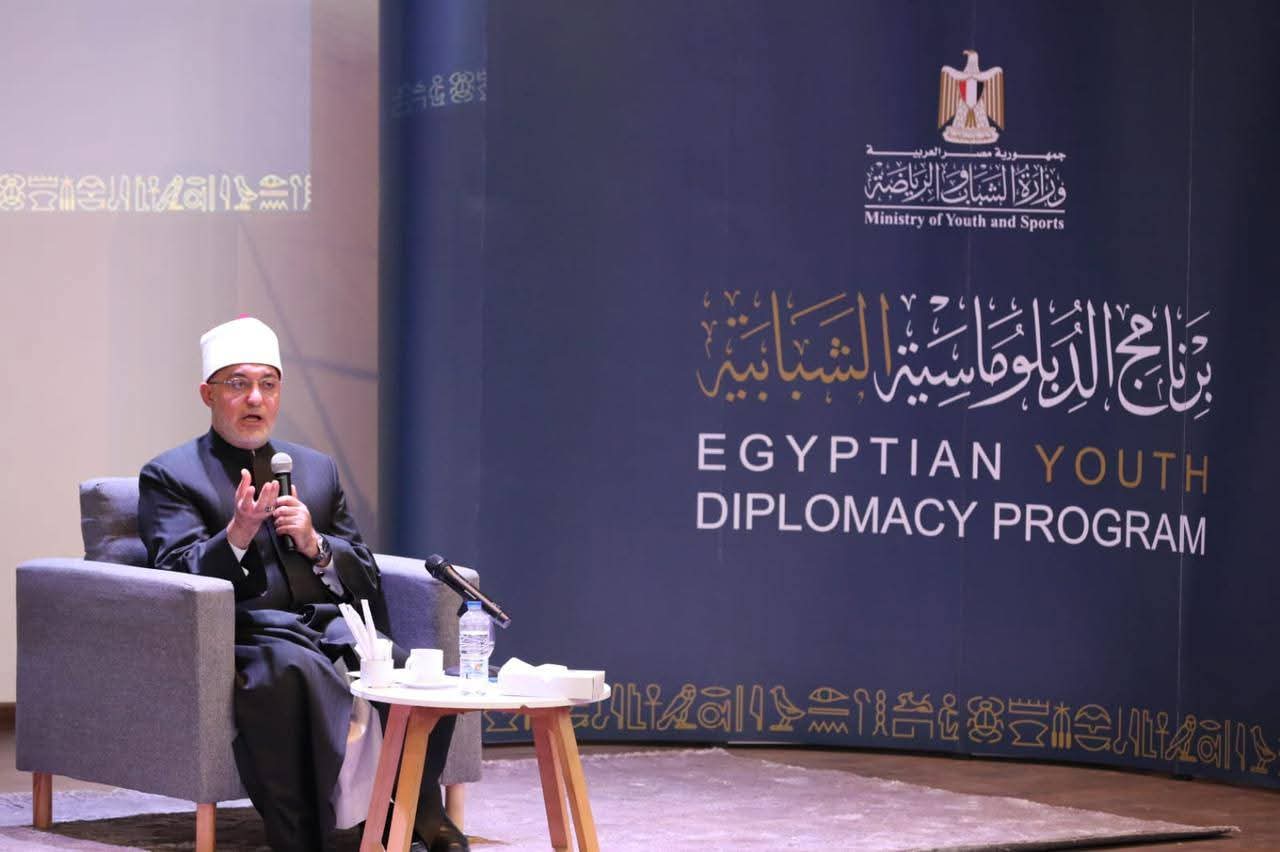 مفتي الجمهورية : التعددية الدينية والفكرية لا تلغي التعارف بل تؤسس للتعايش والتعاون بين الناس