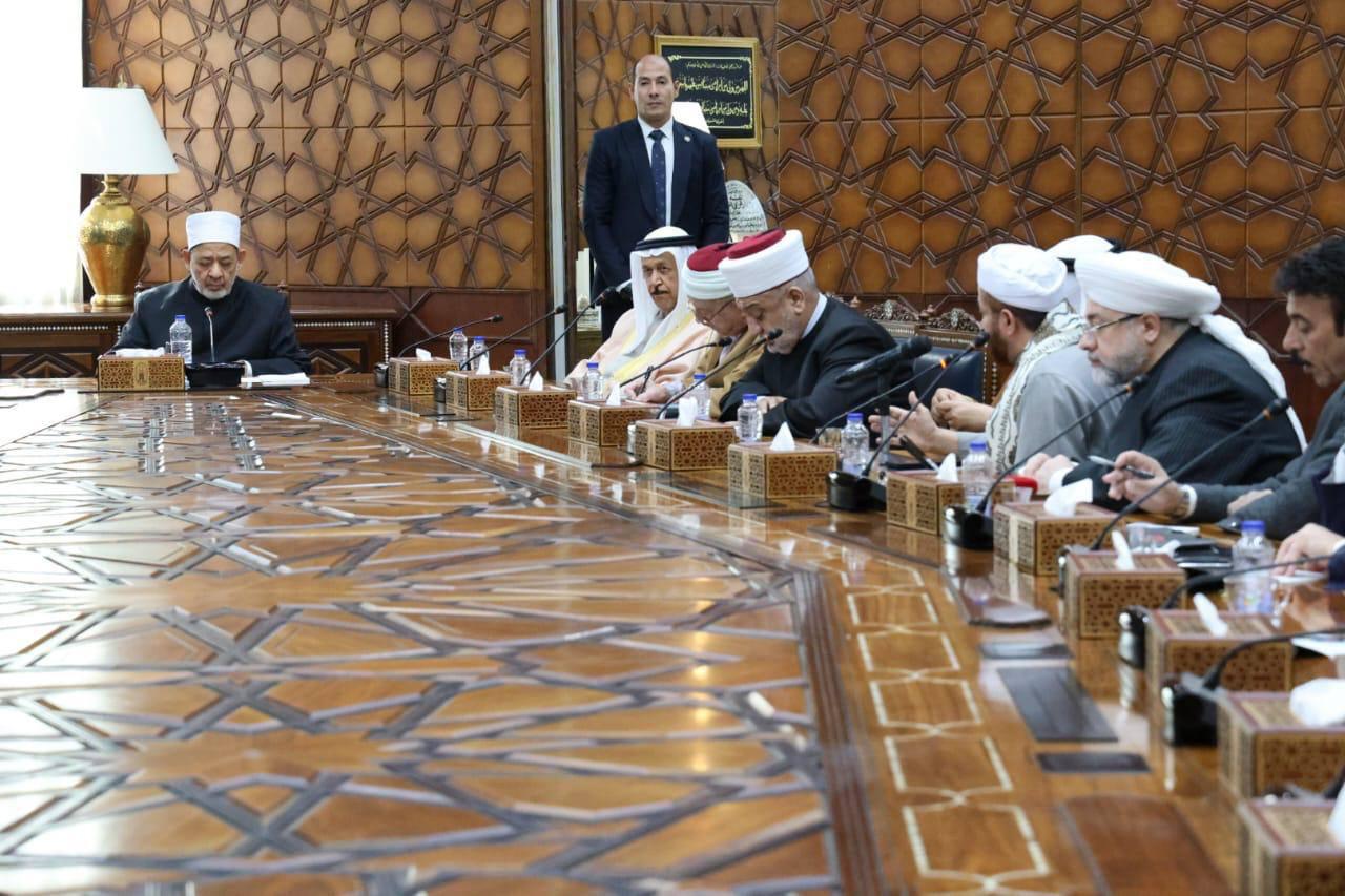 الإمام الأكبر يستقبل ضيوف المجلس الأعلى للشئون الإسلامية من مختلف دول العالم