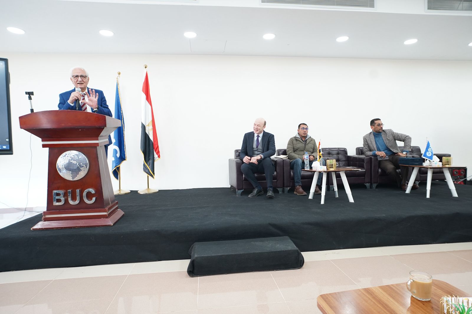 الأرشيف والمكتبة الوطنية ينظم المنتدى الشبابي في جامعة بدر