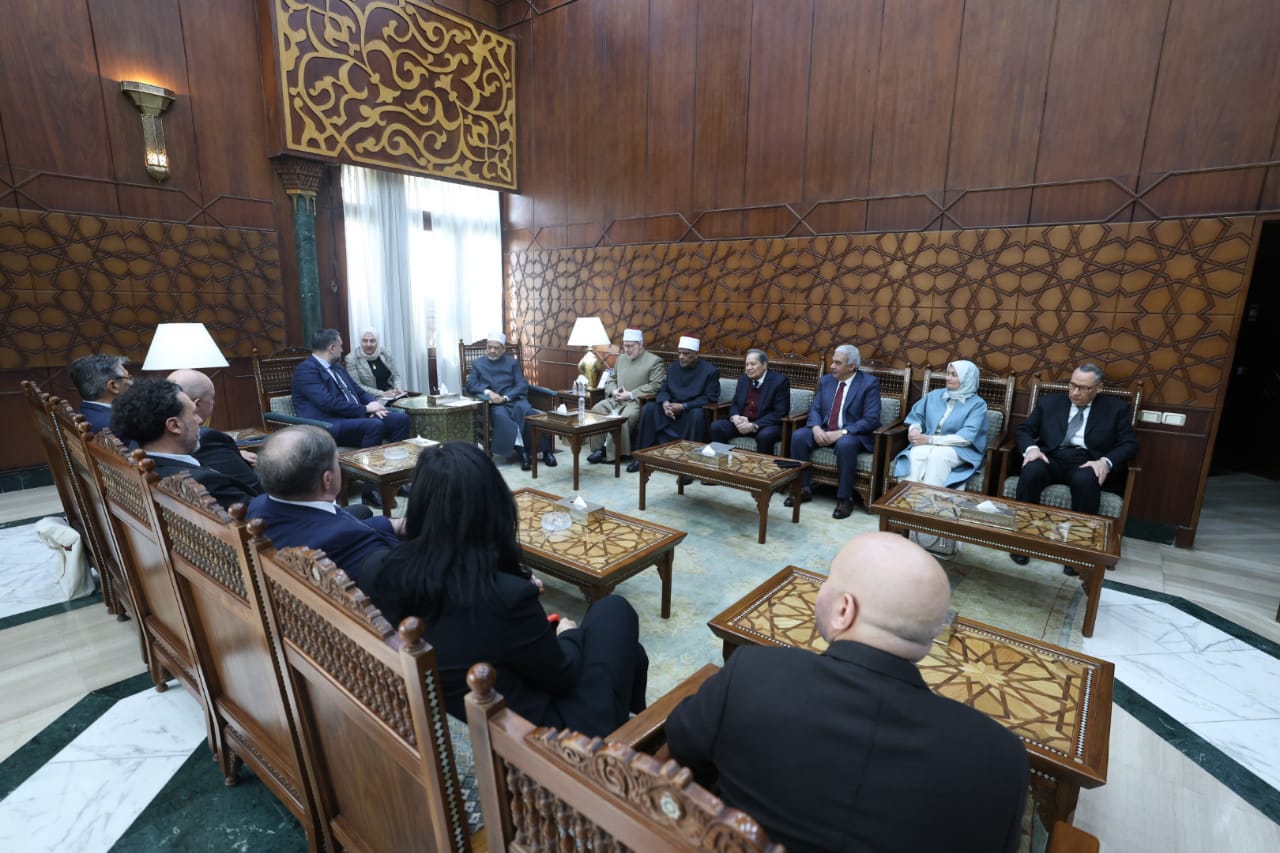 شيخ الأزهر يستقبل وزير خارجية البوسنة والهرسك لبحث تعزيز التَّعاون المشترك