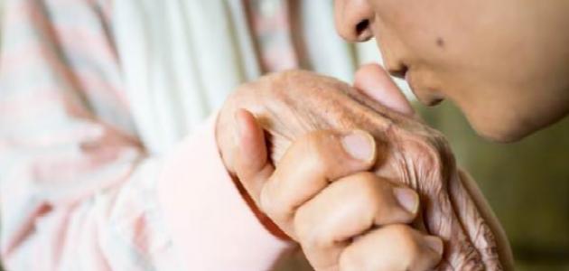 حجاج أول عويشة تكتب.. قبلة على جبين أمي