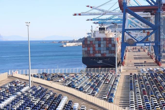 طنجة المتوسط.. عملاق لوجستي عالمي يرسّخ مكانة المغرب كجسر بحري بين أوروبا وإفريقيا