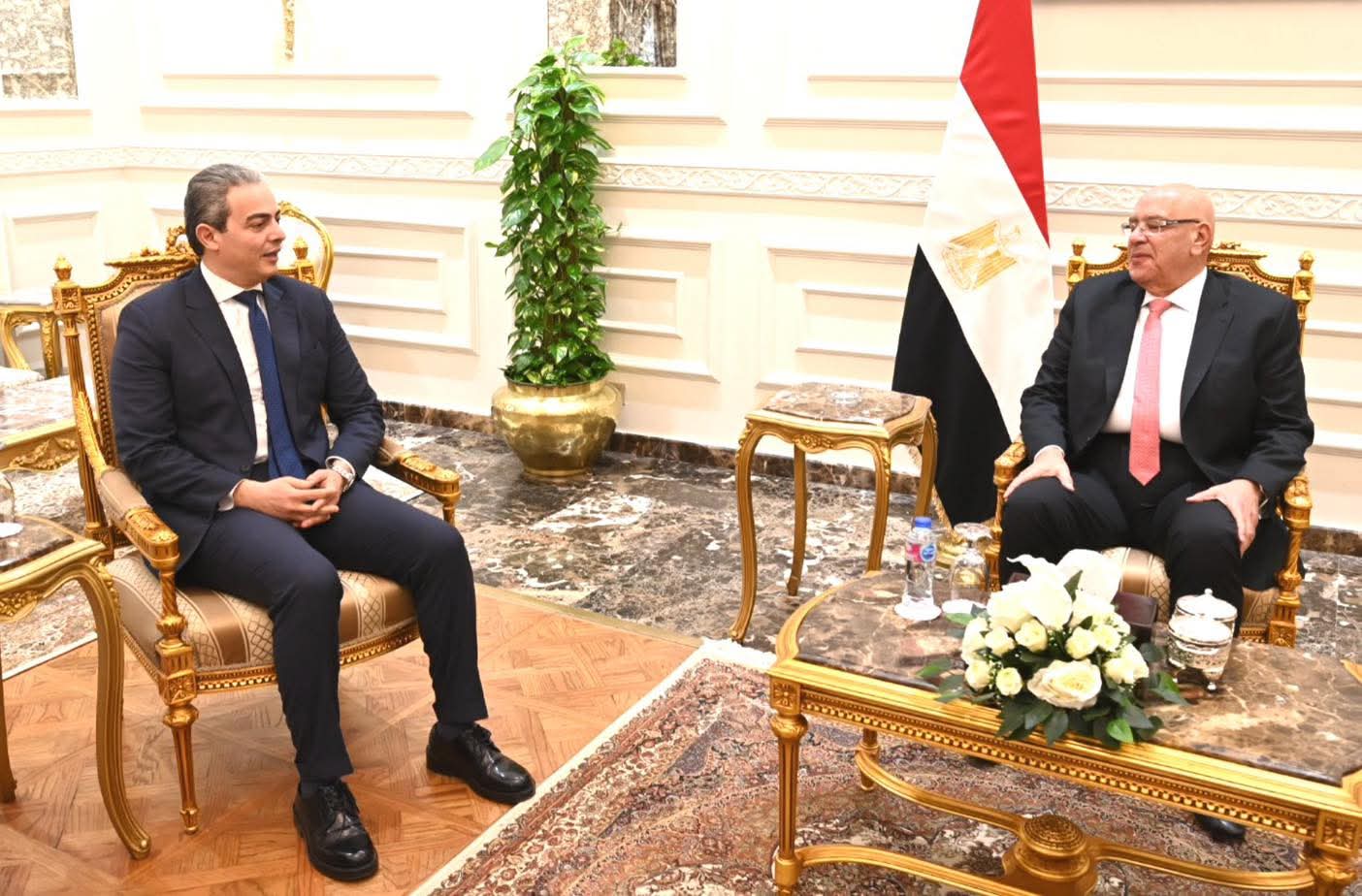 رئيس مجلس النواب يستقبل نقيب الإعلاميين