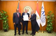 وزير الخارجية ونظيره السوداني يشاركان في احتفالية تكريم الفريق الطبي المصري المشارك في القافلة الطبية إلى السودان