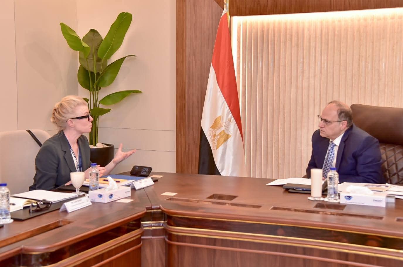 رئيس هيئة الدواء المصرية يبحث التعاون في القطاع الصحي والدوائي مع السويد