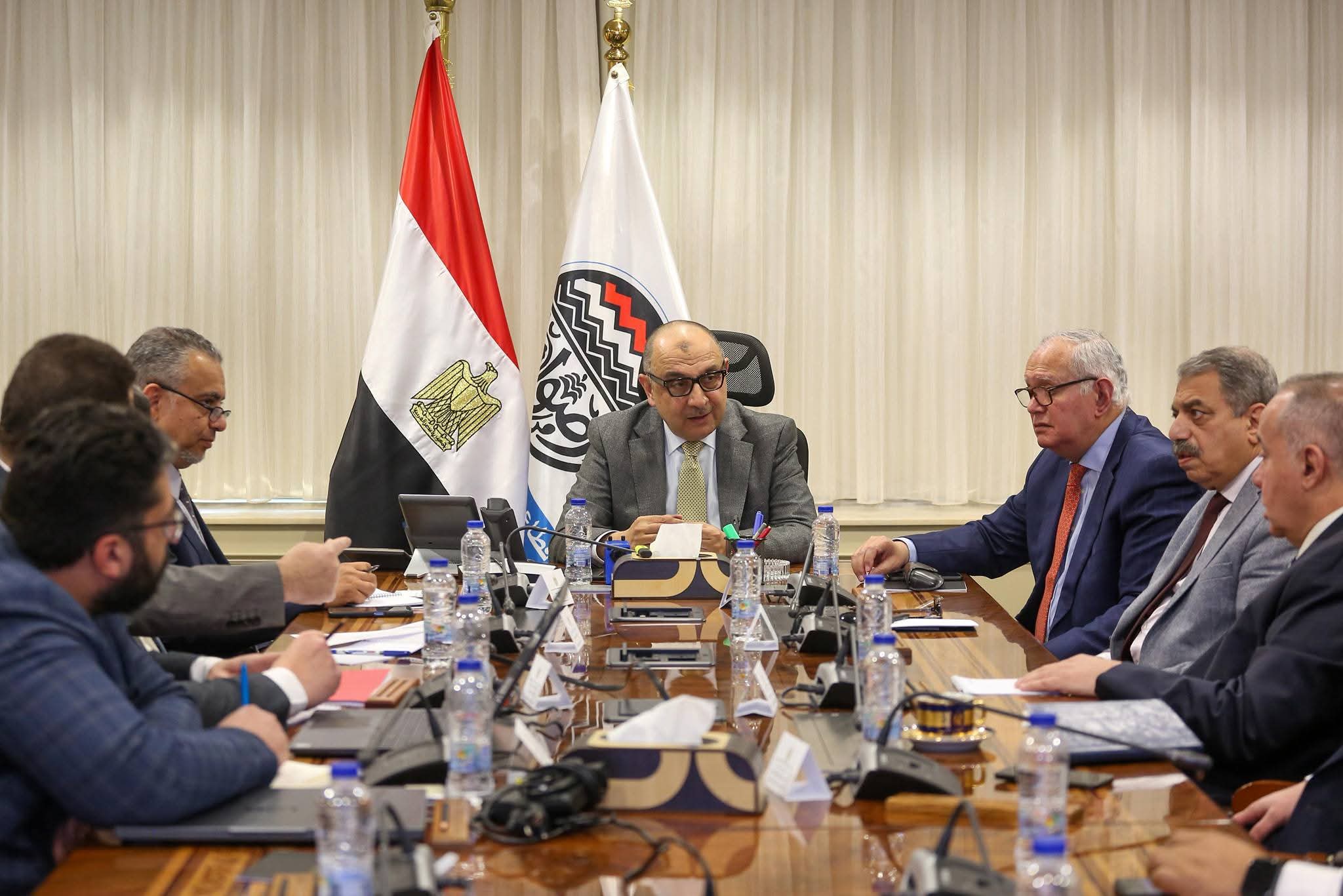 شيمى يبحث مع الاتحاد العام للمستثمرين الأفرو-آسيوي فرص الشراكة والاستثمار