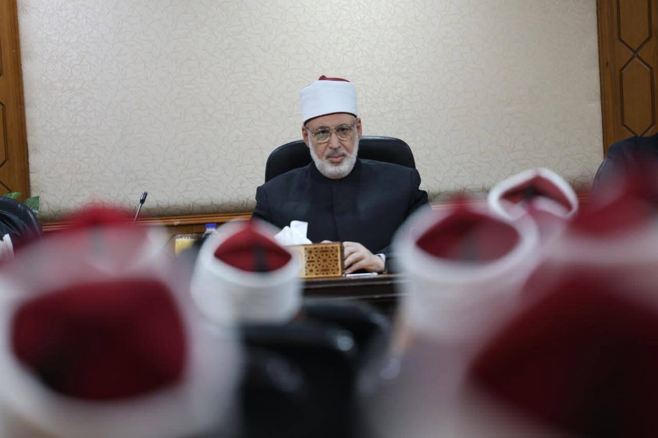 وكيل الأزهر يشهد تخريج 45 معلِّمًا ومديرَ معهدٍ بإندونيسيا