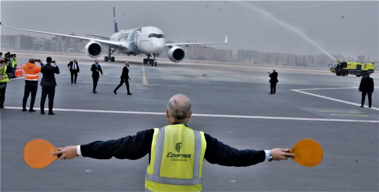 وصول أول طائرة لمصر للطيران من طراز الايرباصA350-900 رسميا