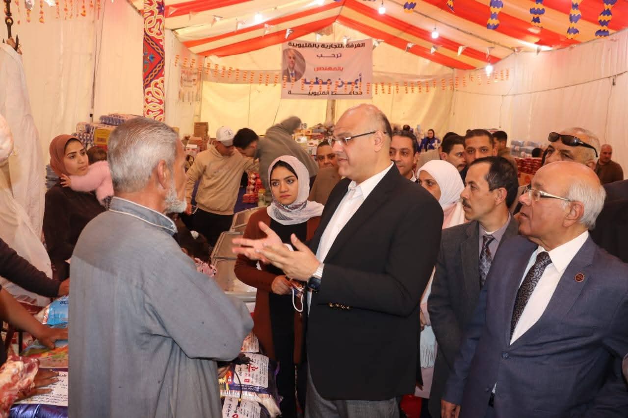 محافظ القليوبية يفتتح 3 معارض 