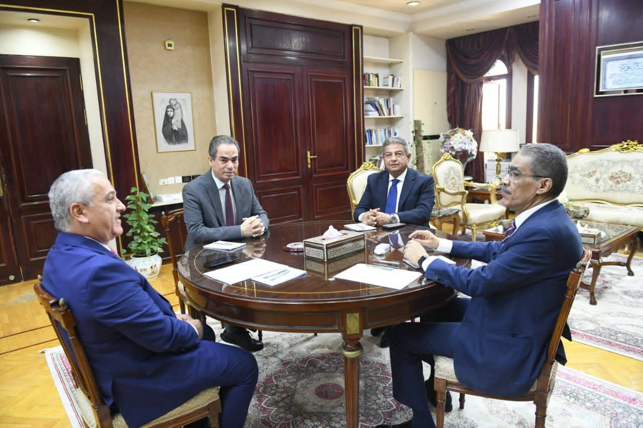 ضياء رشوان : التنسيق بين مختلف الهيئات والكيانات الإعلامية فيما يخص شئون الإعلام المصري