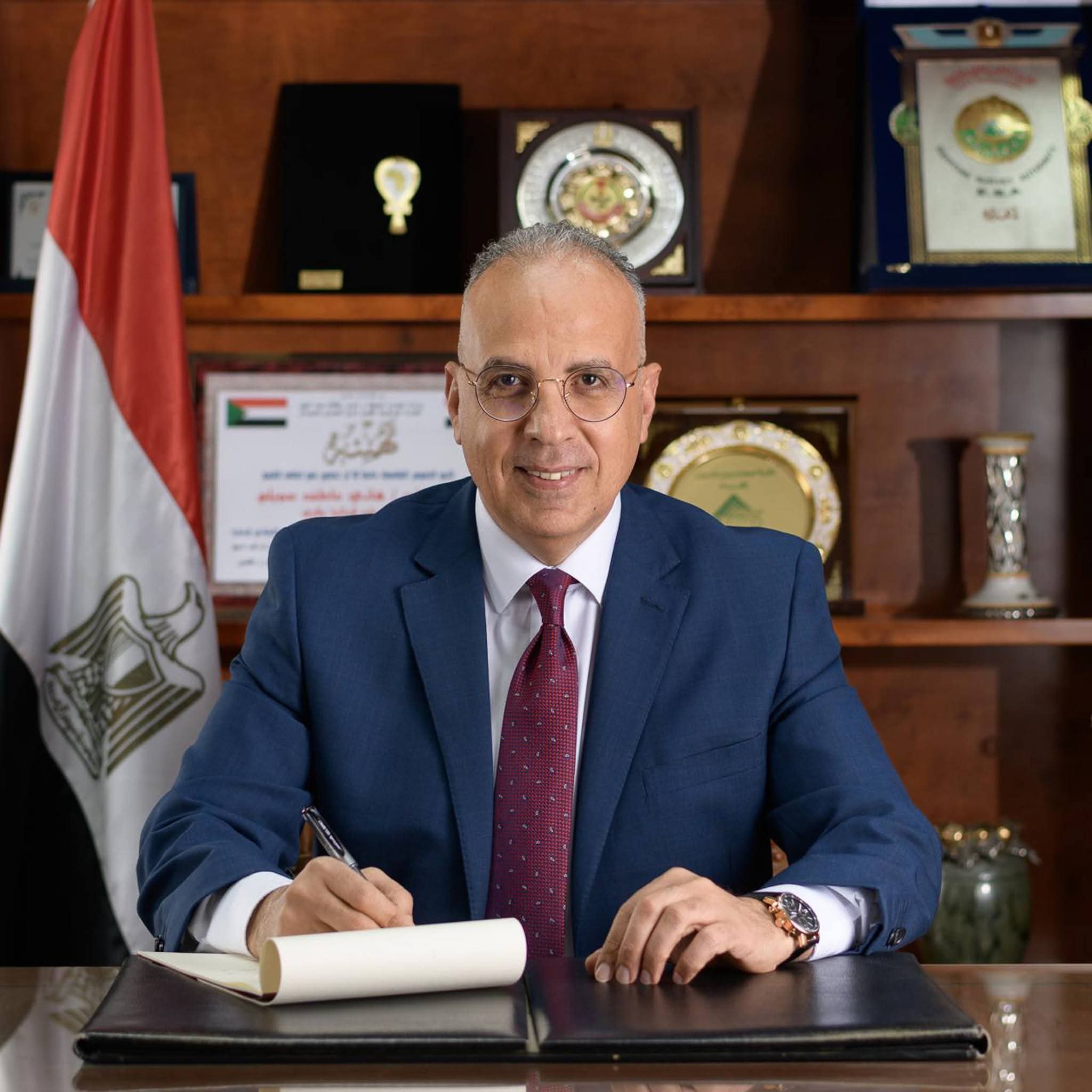 سويلم يتابع إجراءات الإزالة الفورية لتعدي أحد المواطنين على ترعة فزارة بسوهاج