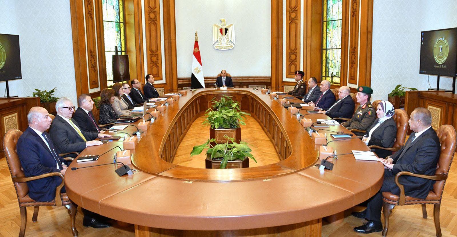 الرئيس السيسى يستعرض الخطة الاستراتيجية المقترحة للأكاديمية الوطنية للتدريب