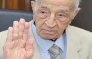 الوطنية للإعلام تنعي الإعلامي فهمي عمر شيخ الاذاعيين