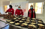 «هلال الخير» تواصل مسيرة العطاء موائد إفطار يومية