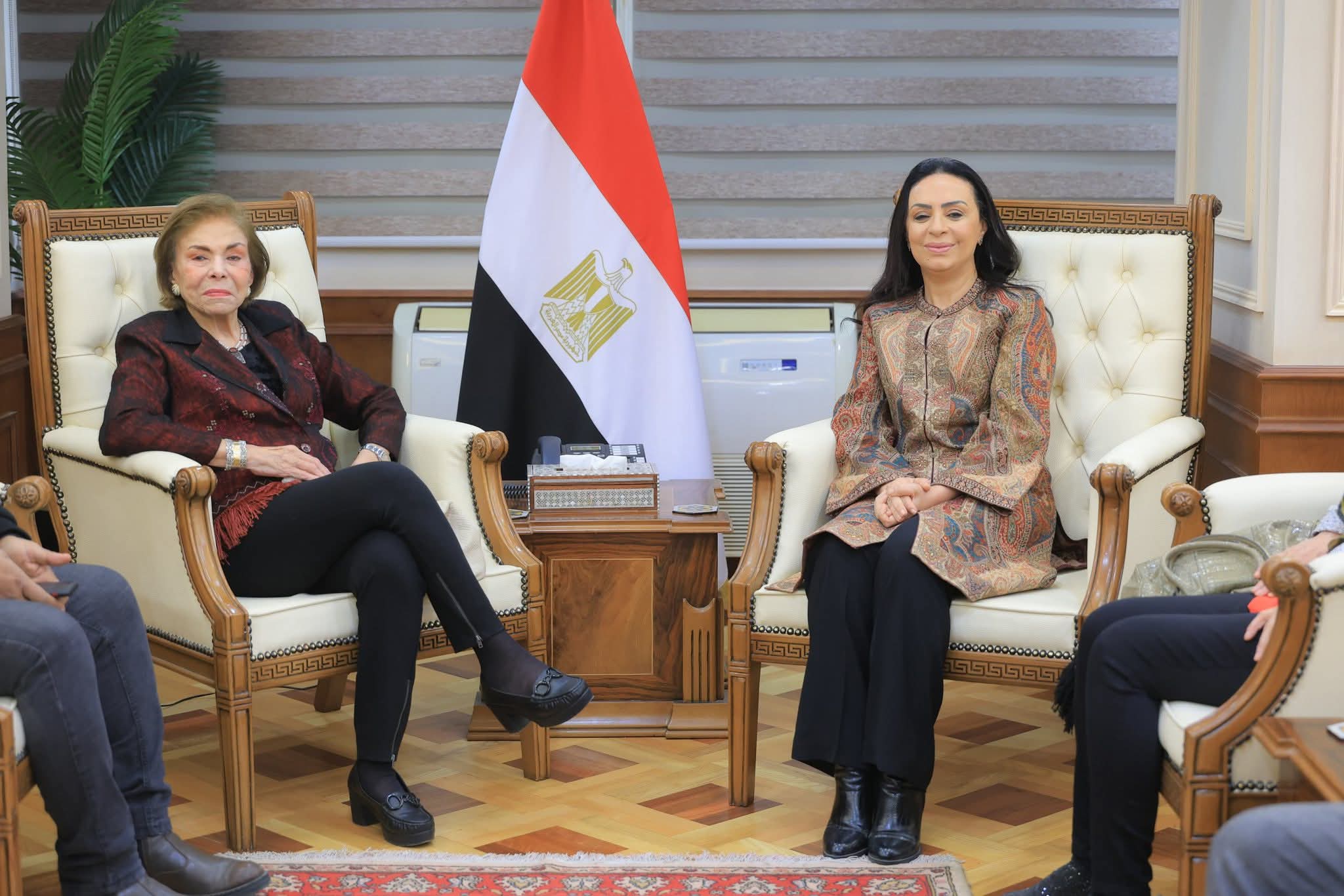 وزيرة التضامن تلتقي وفد مهرجان أسوان الدولي لأفلام المرأة لبحث استعدادات الدورة العاشرة