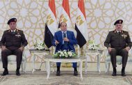 الرئيس السيسي يؤدي صلاة الجمعة احتفالا بذكرى انتصارات العاشر من رمضان