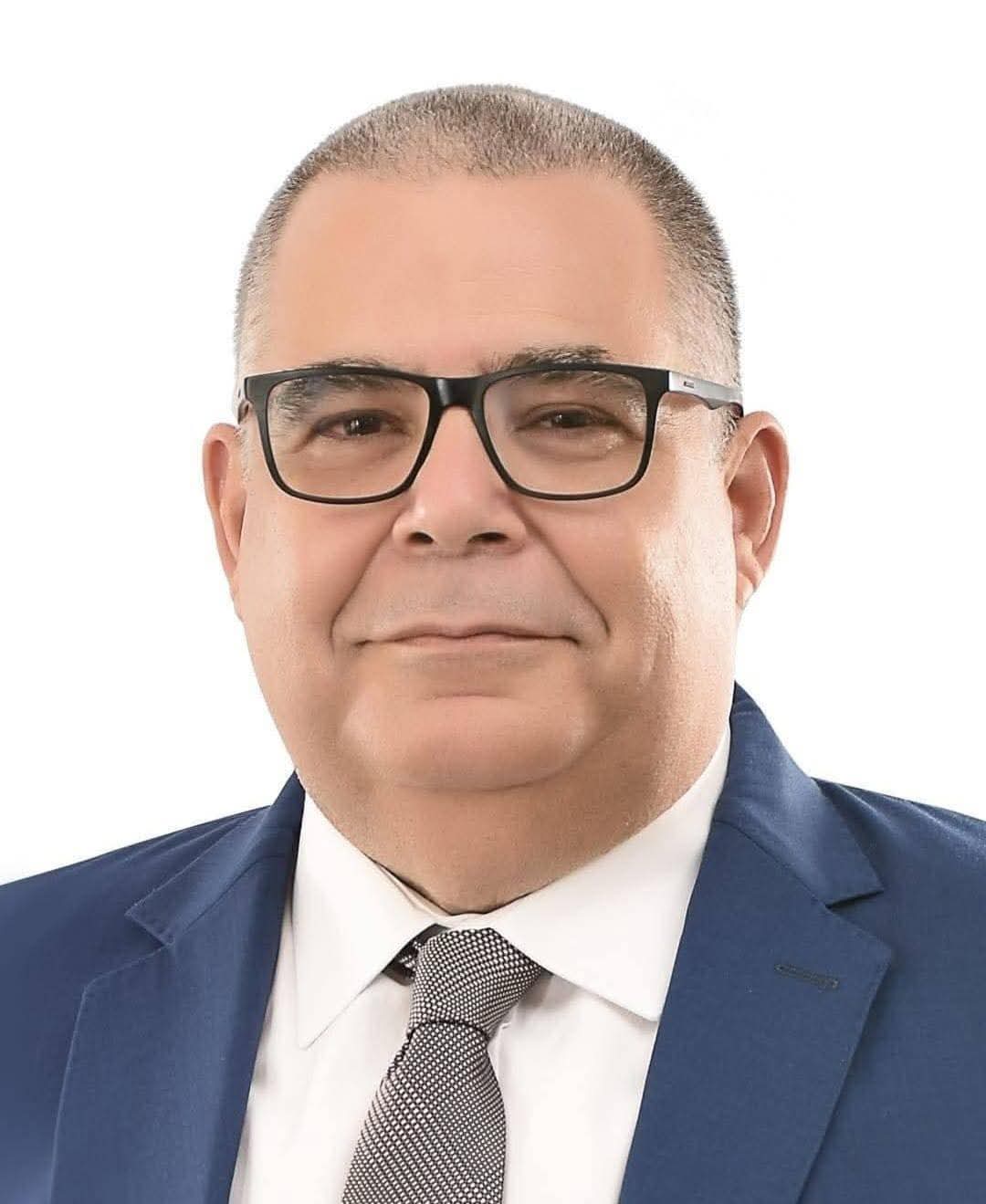 رئيس جامعة القاهرة يهنئ د. البربري بحصوله على الزمالة الفخرية من الكلية الملكية للجراحين بإدنبرة