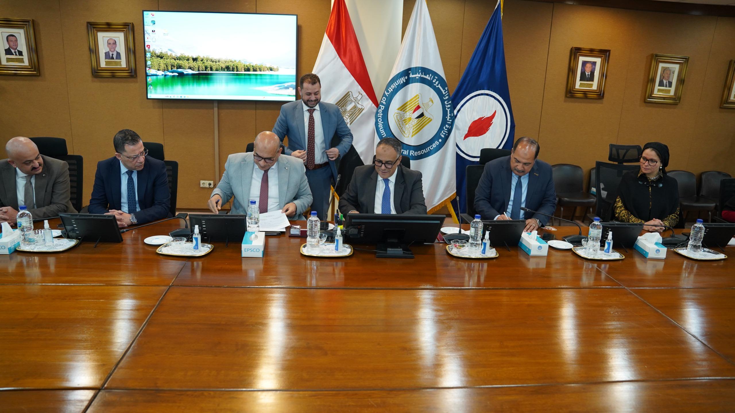 توقيع بروتوكول تعاون مشترك بين جابكو وإنبي لاستغلال وإدارة المركز الثقافي والاجتماعى برأس شقير للتدريب