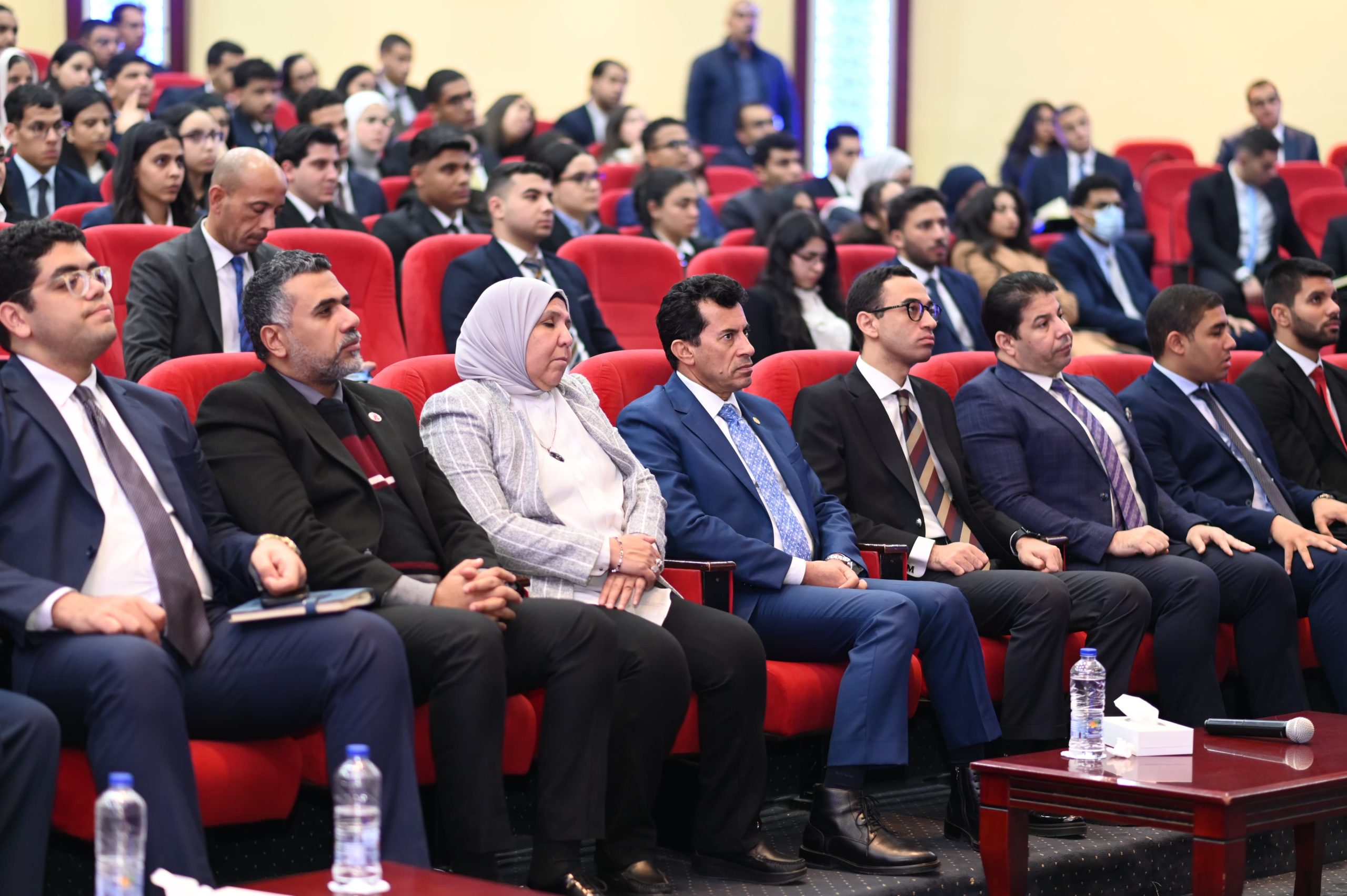 وزير الصحة يشارك في ندوة الدبلوماسية الشبابية الرابعة