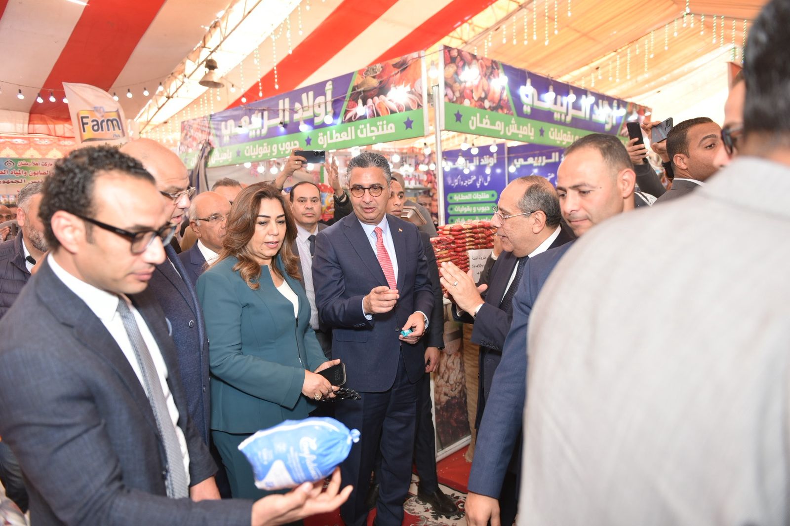 وزيرا التموين والتنمية المحلية والبيئة ومحافظ القليوبية في جولة موسعة استعدادًا لشهر رمضان