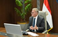بدوى يعقد اجتماعاً مع هيئة الثروة المعدنية والصناعات التعدينية