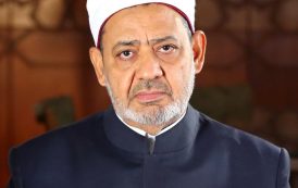 بالفيديو.. رواد الجامع الأزهر يشكرون شيخ الأزهر و«بيت الزكاة والصدقات» على مبادرة «إفطار صائم»