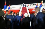 السيدة انتصار السيسي مودعة الرئيس أردوغان وقرينته: من أرض الكنانة في وداع ضيوف مصر الكرام