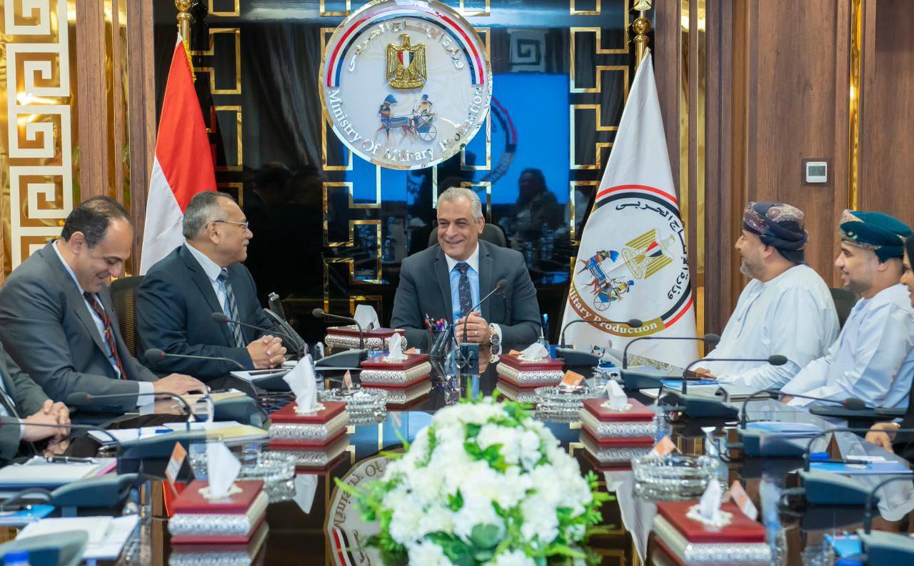 جنبلات : حريصون على التكامل مع الأشقاء بعمان في مختلف مجالات التصنيع