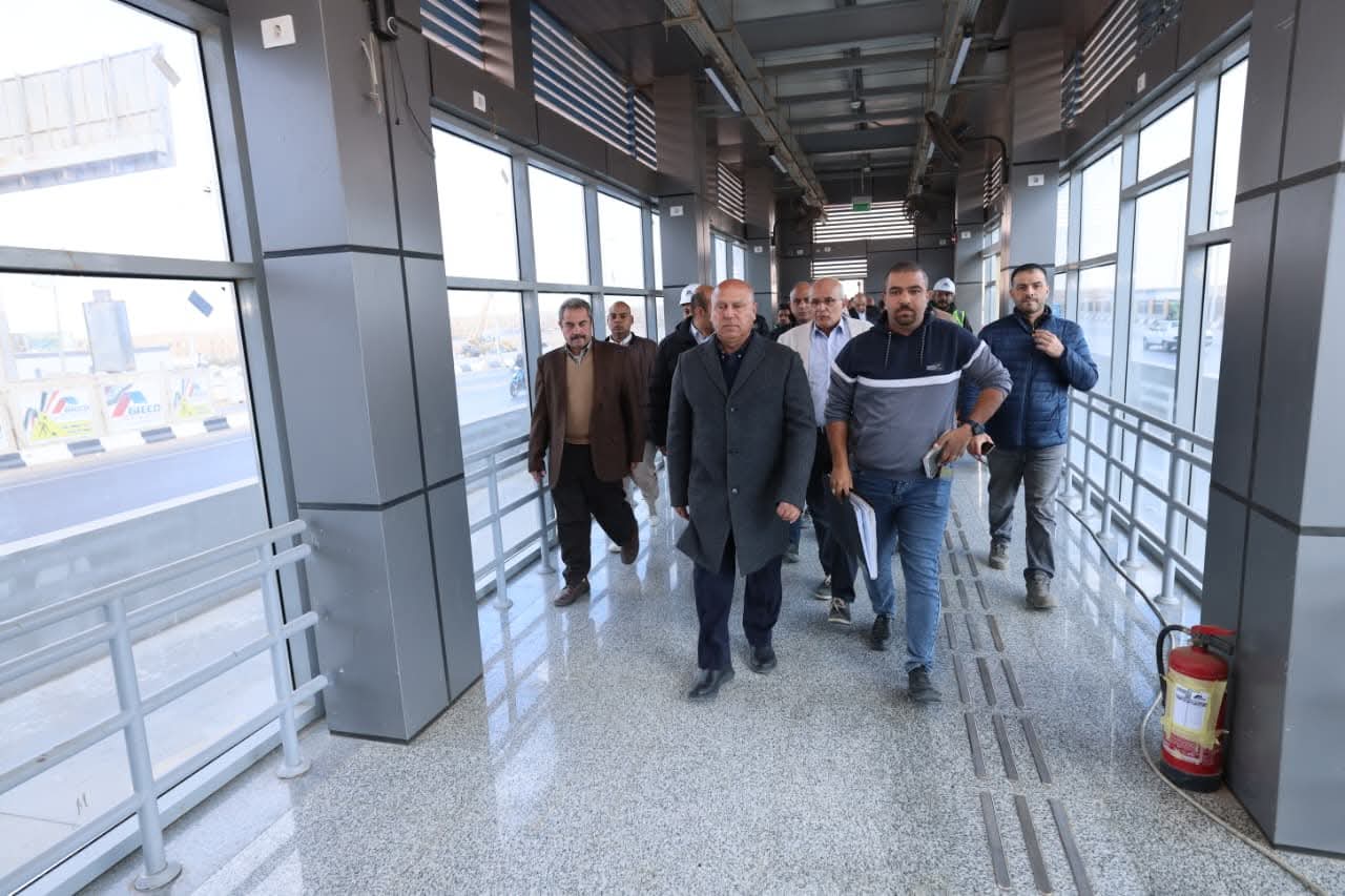 وزير النقل يتفقد التشطيبات النهائية وجاهزية المرحلة الثانية من مشروع الاتوبيس الترددي السريع BRT
