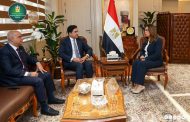 عوض تبحث مشروعات البنية التحتية بدمياط وتطوير الأداء