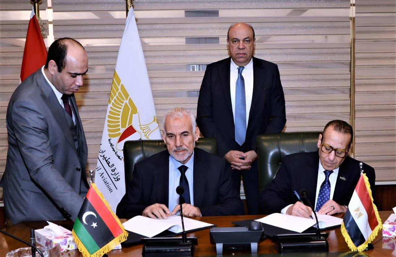 وزير الطيران يشهد توقيع مذكرة بين سلطة الطيران المدني المصرية ومصلحة الطيران المدني الليبية