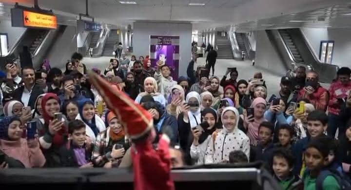 مفاجأة ثقافية جديدة في محطة مترو جامعة القاهرة.. الأراجوز يعود للجمهور للاحتفال بشهر رمضان