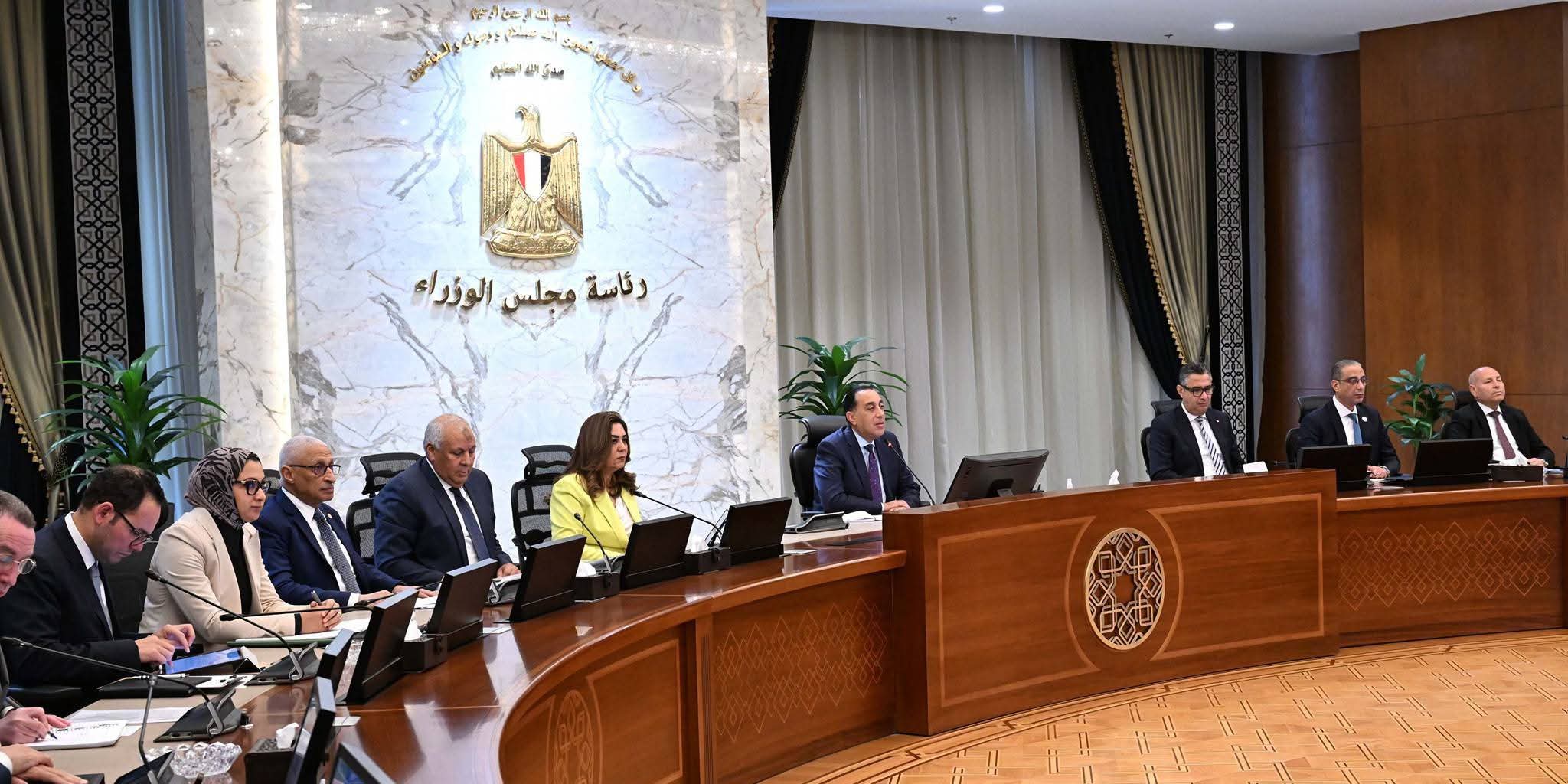 محافظ الوادي الجديد تشارك باجتماع مجلس المحافظين لمواجهة احتكار السلع