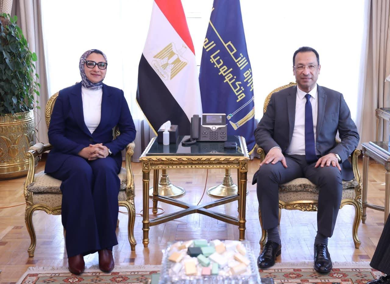 وزير الاتصالات يبحث مع محافظ الوادي الجديد تعزيز التعاون في تطوير الخدمات التكنولوجية للمواطنين