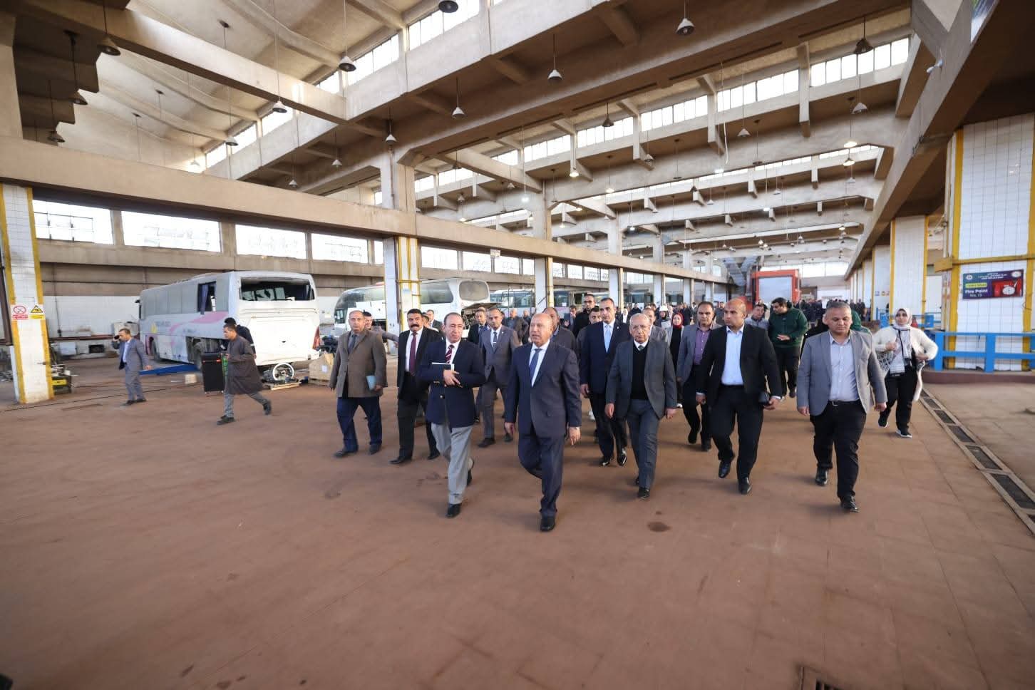 وزير النقل يتفقد المركز الفني للصيانة والإصلاح بميت حبيش بطنطا