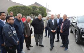 محافظ القاهرة يتفقد انتشار معدات شركة الصرف الصحى