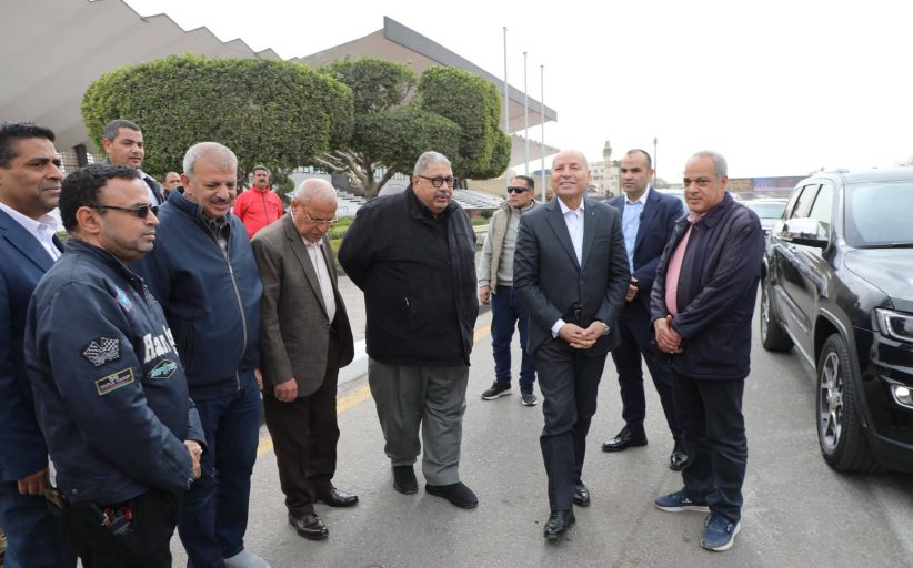 محافظ القاهرة يتفقد انتشار معدات شركة الصرف الصحى