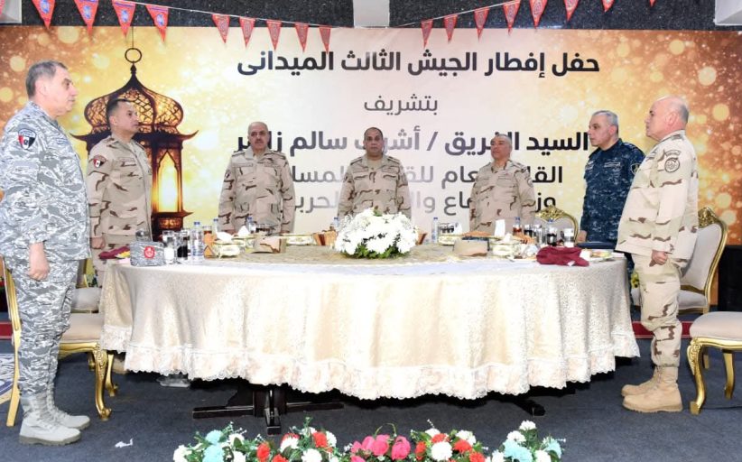 وزير الدفاع يلتقى مقاتلى الجيش الثالث الميدانى وقوات شرق القناة لمكافحة الإرهاب