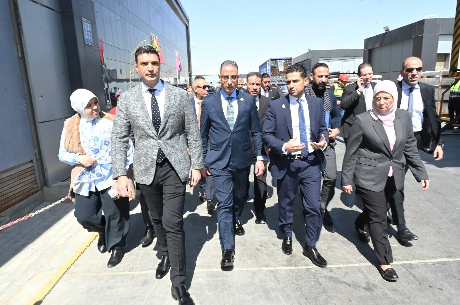 هاشم : دعم المستثمر الوطني وحماية استمرارية الإنتاج يشكلان جزءًا أساسيًا