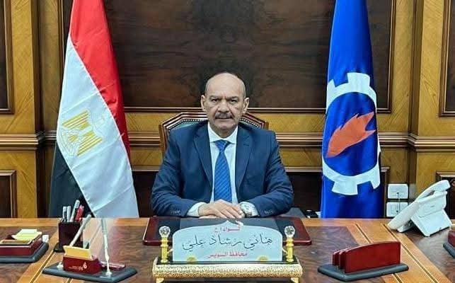 تكثيف الجهود لرفع كفاءة النظافة العامة ورفع الإشغالات بالوردية الصباحية بالسويس