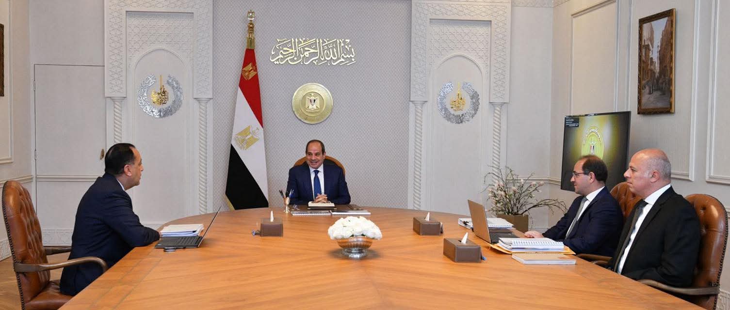 الرئيس السيسي يوجّه بسياسات مالية متوازنة لتعزيز النمو.. وزيادات مرتقبة في الأجور ومخصصات الصحة والتعليم
