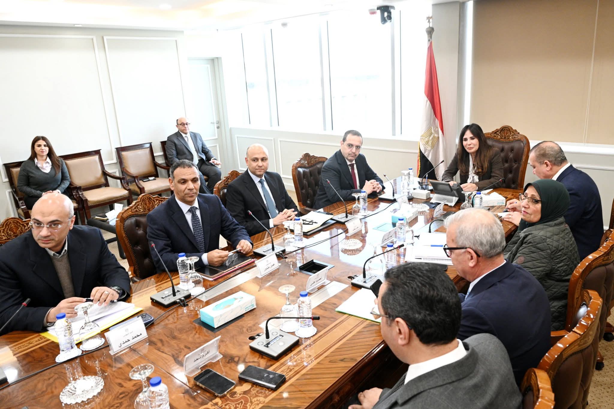 المنشاوي تتابع تنفيذ مشروعات تطوير 