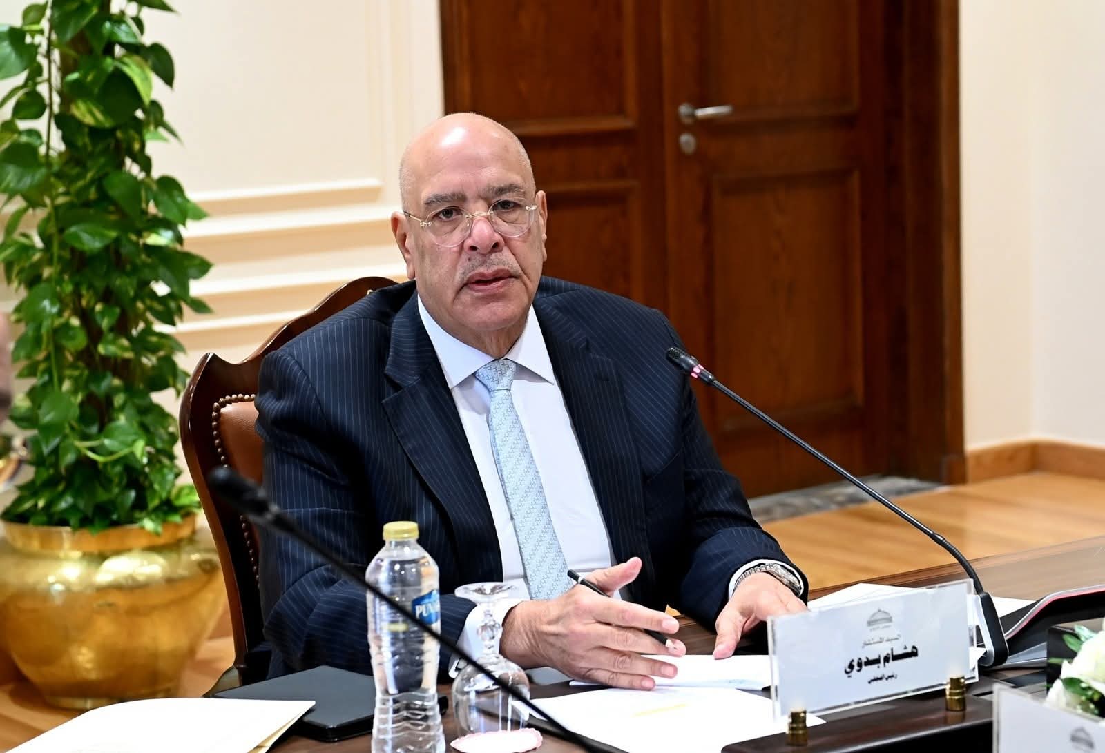 المستشار هشام بدوي رئيس مجلس النواب يلتقي برؤساء اللجان النوعية بالمجلس