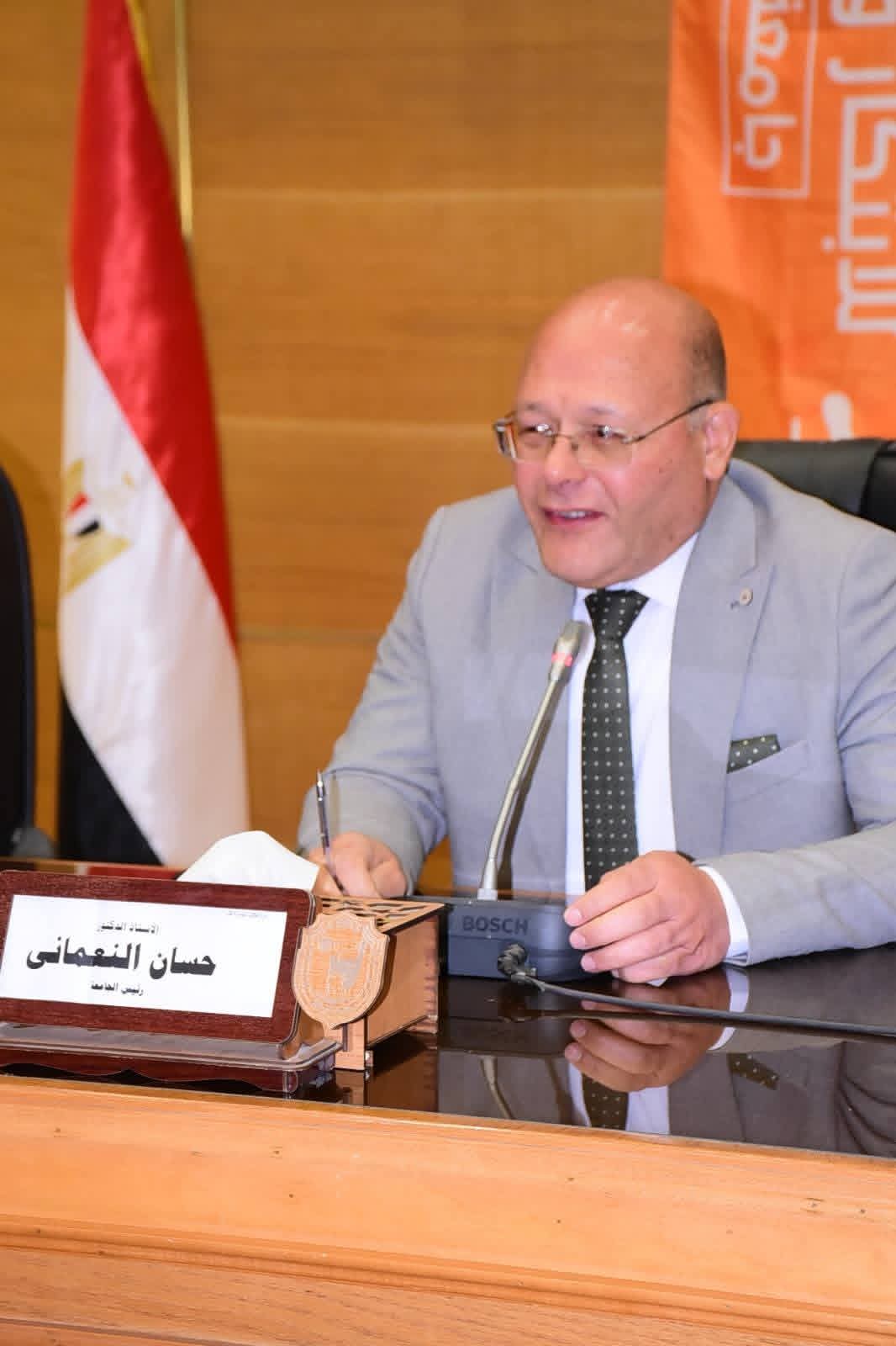 اعتماد نظام الساعات المعتمدة بكليتي التجارة والطب البيطري بجامعة سوهاج لمواكبة سوق العمل